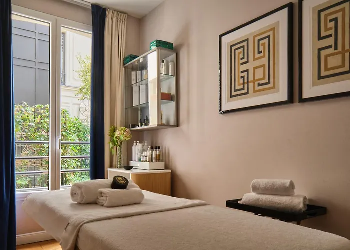 Hotel Lord Byron à Paris